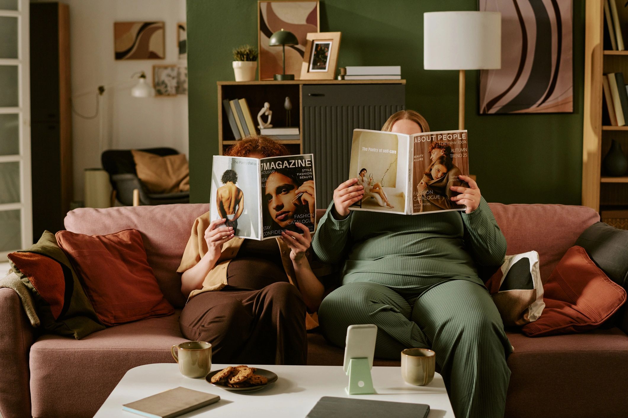 Readers engaging with fashion magazines